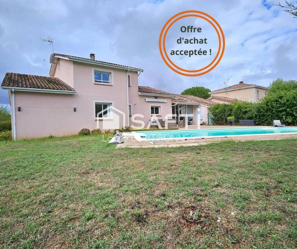 Photo 1 - Maison à SAINT-SULPICE