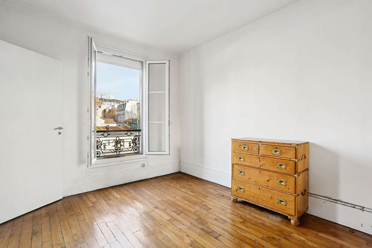 Appartement à PARIS-20E