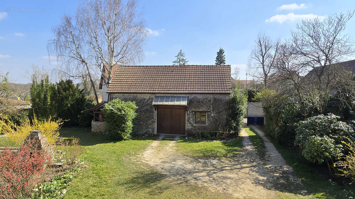 Maison à PECQUEUSE