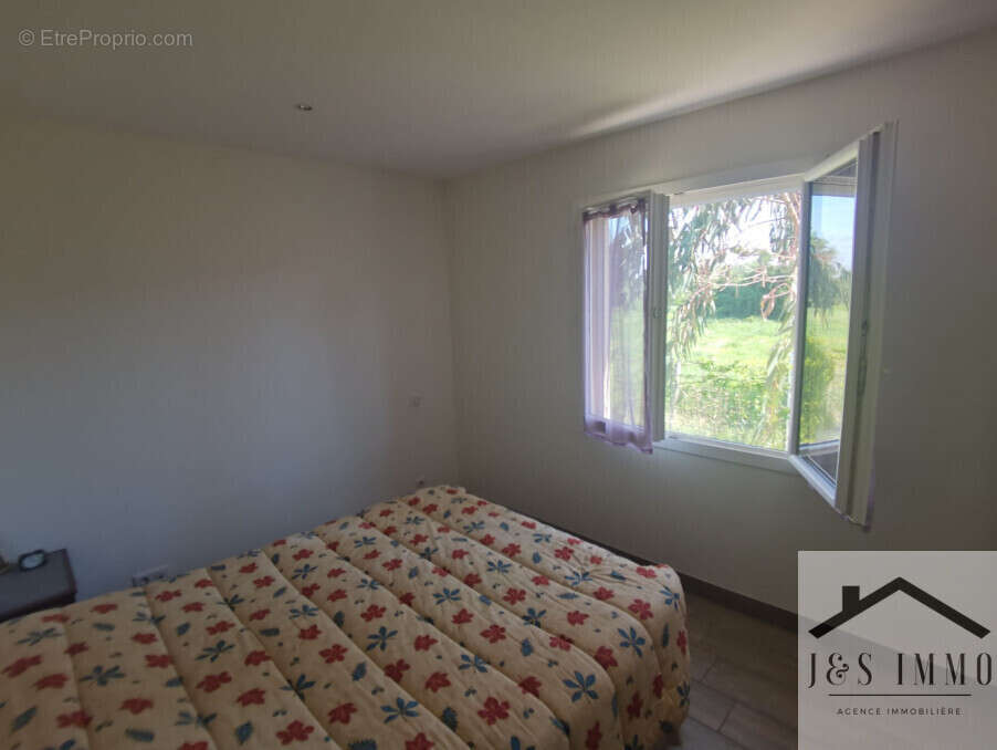 Maison à CHASSENEUIL-SUR-BONNIEURE