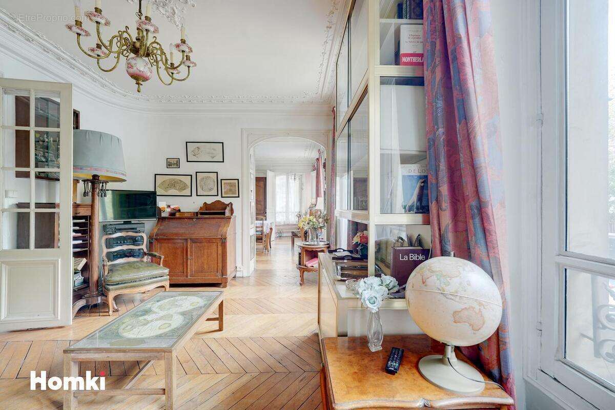 Appartement à PARIS-10E