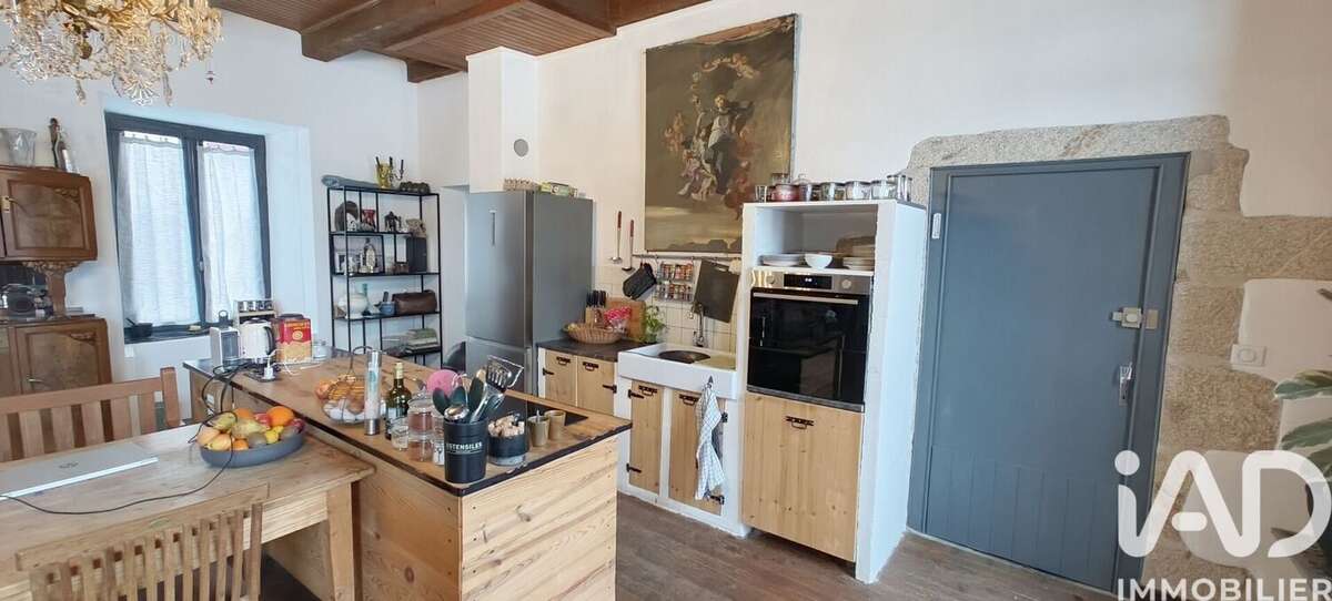 Maison 150 m² à Bertignat  - photo 6
