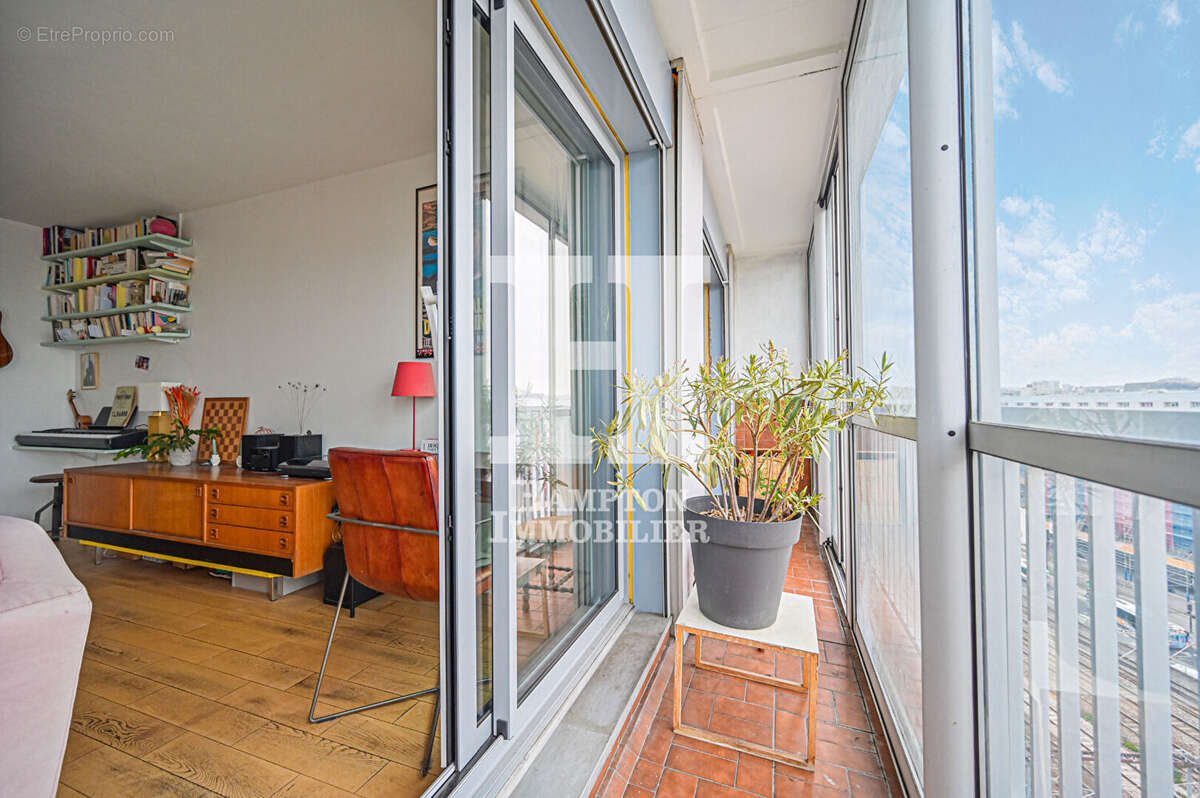 Appartement à PARIS-19E