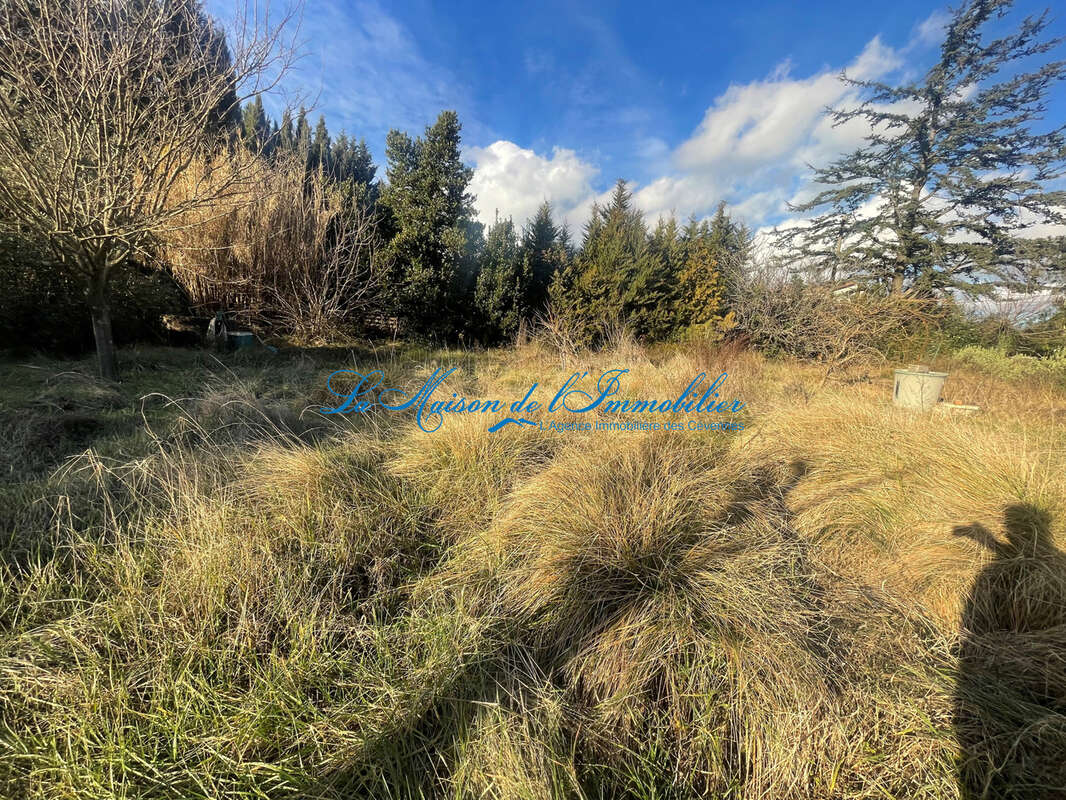 St Privat des vieux, très beau terrain de 964 m2 constructible - photo 4
