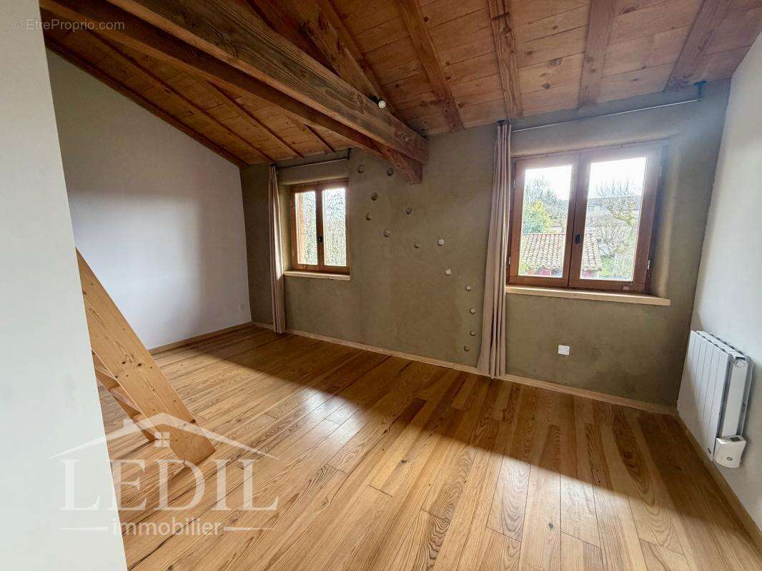 Maison de village écologique avec terrain et dépendance - photo 5