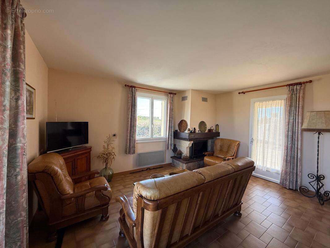 Maison à LABLACHERE