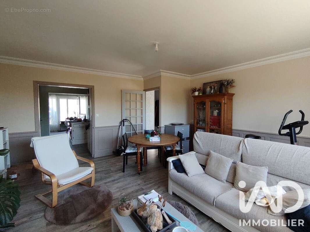 Maison 113 m² à Saint-Cosme-En-Vairais  - photo 4