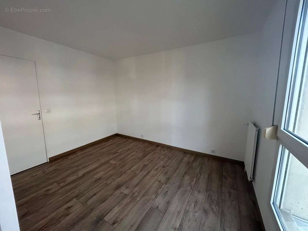 Appartement à MONTIGNY-LE-BRETONNEUX
