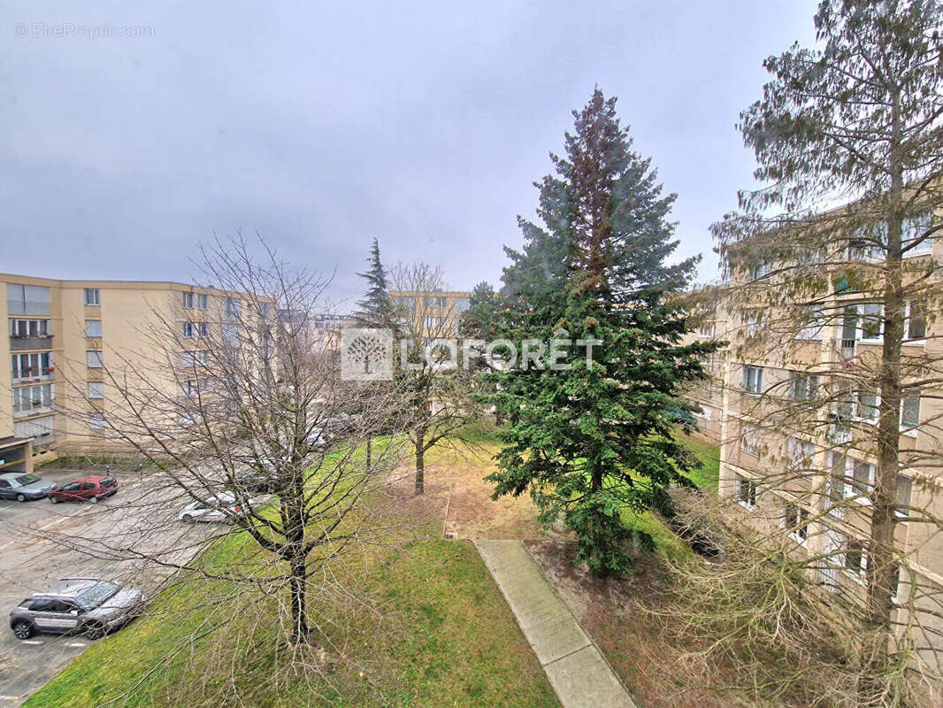 Appartement à LE PLESSIS-TREVISE