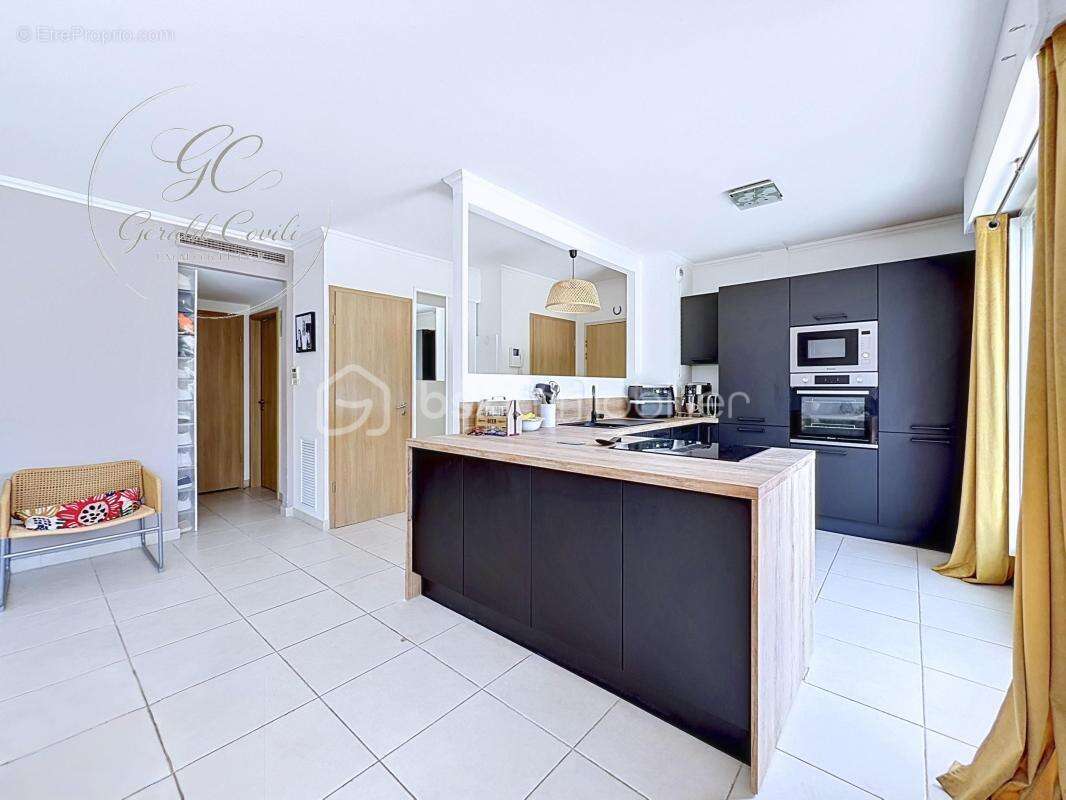 Appartement à MANDELIEU-LA-NAPOULE