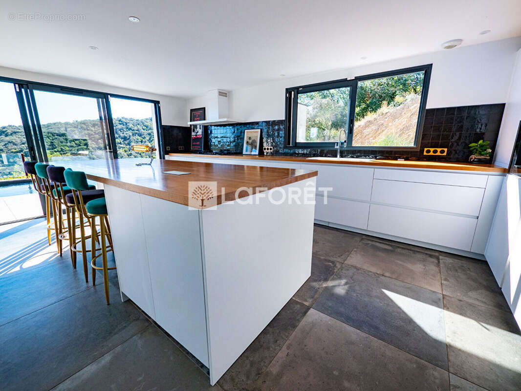 Thuir, maison d'architecte avec piscine. - photo 8