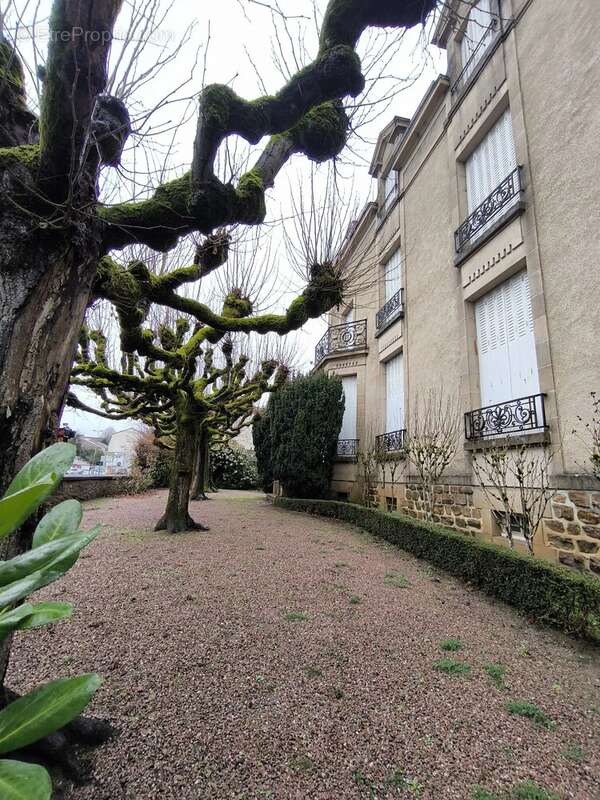 Maison à AIXE-SUR-VIENNE