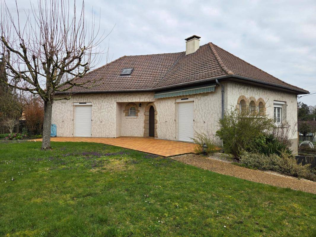Maison à ETIVAL-LES-LE-MANS