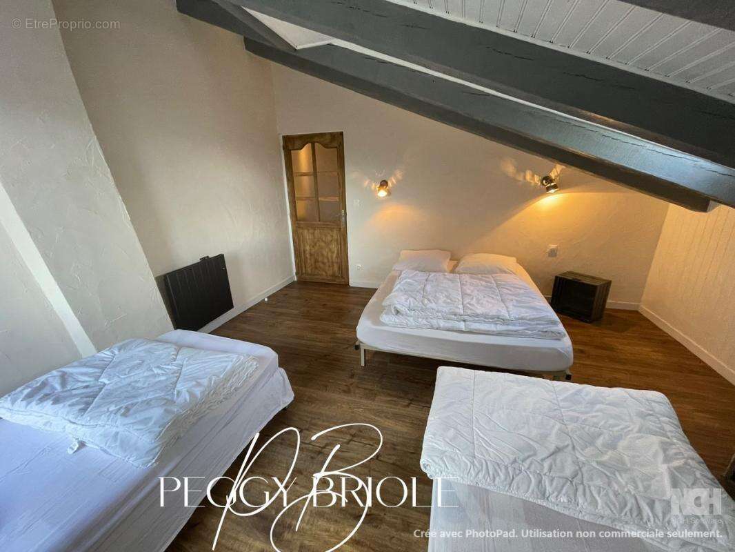 Maison à LES ANGLES