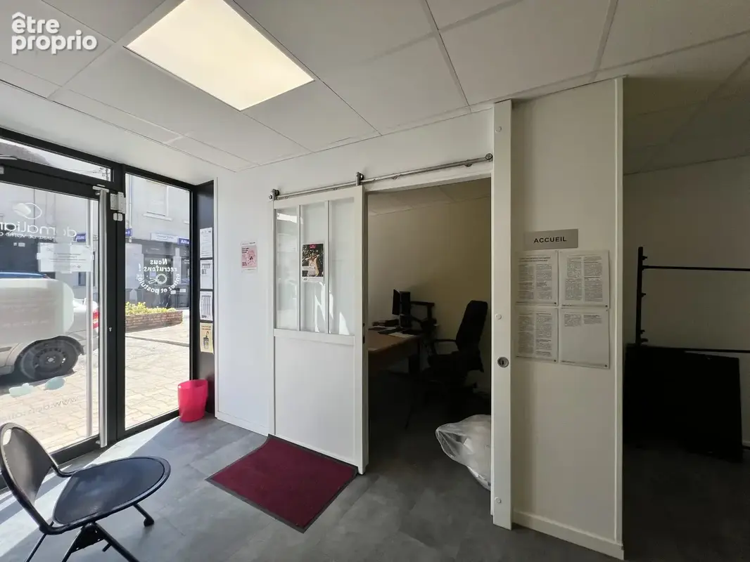 Commerce 92 m² à vendre à Pont-De-Cheruy (38230) - photo 2