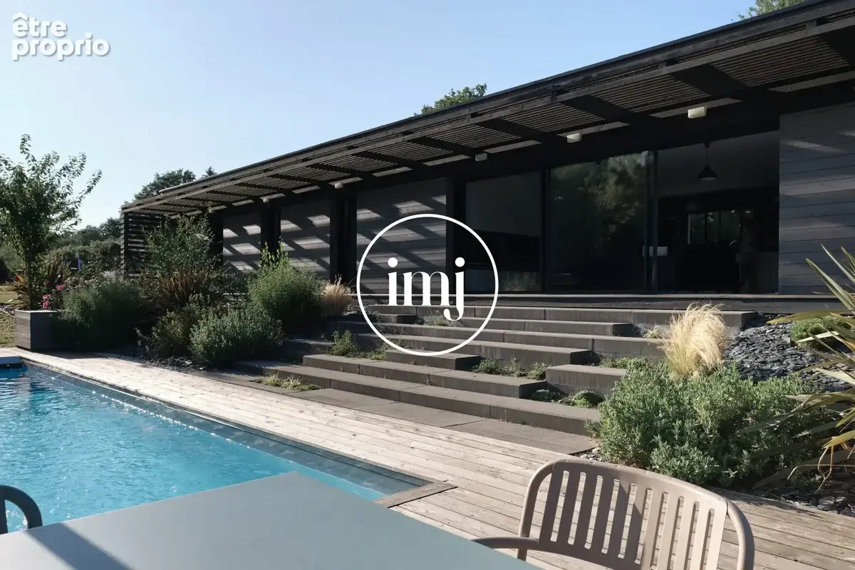 Maison 176 m² à Saint-Yrieix-La-Perche  - photo 2