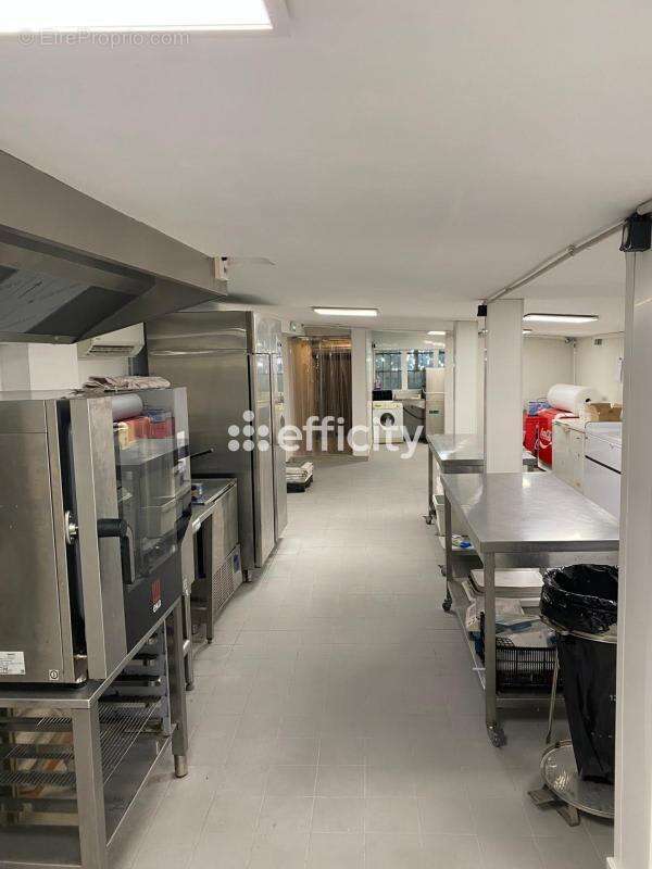 Commerce à LA TRINITE