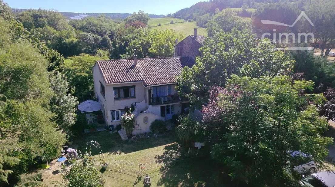 Maison à COUIZA