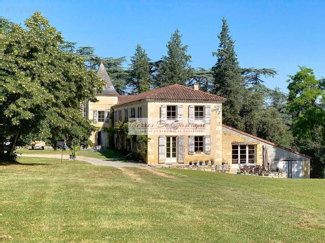 arpentian00028 - Maison à VIC-FEZENSAC