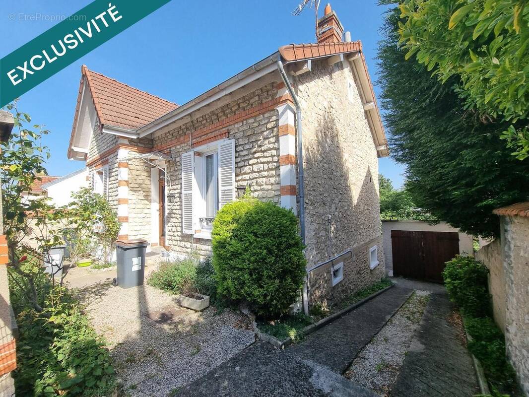 Photo 1 - Maison à LE MEE-SUR-SEINE