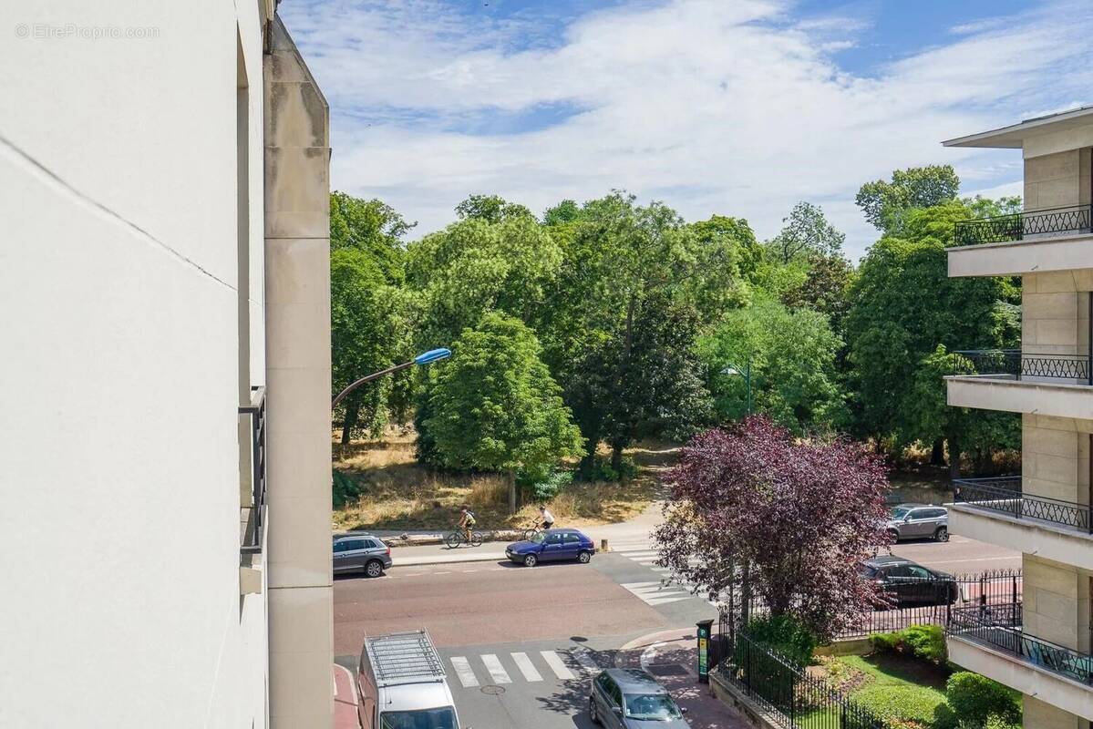 Appartement à CHARENTON-LE-PONT