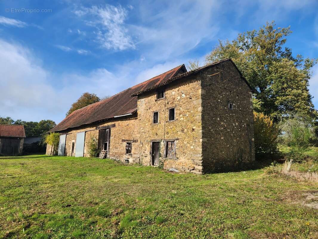 Maison à SAINT-BONNET-BRIANCE