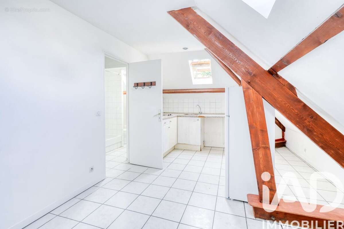 Photo 6 - Appartement à SAINT-GERMAIN-LES-CORBEIL