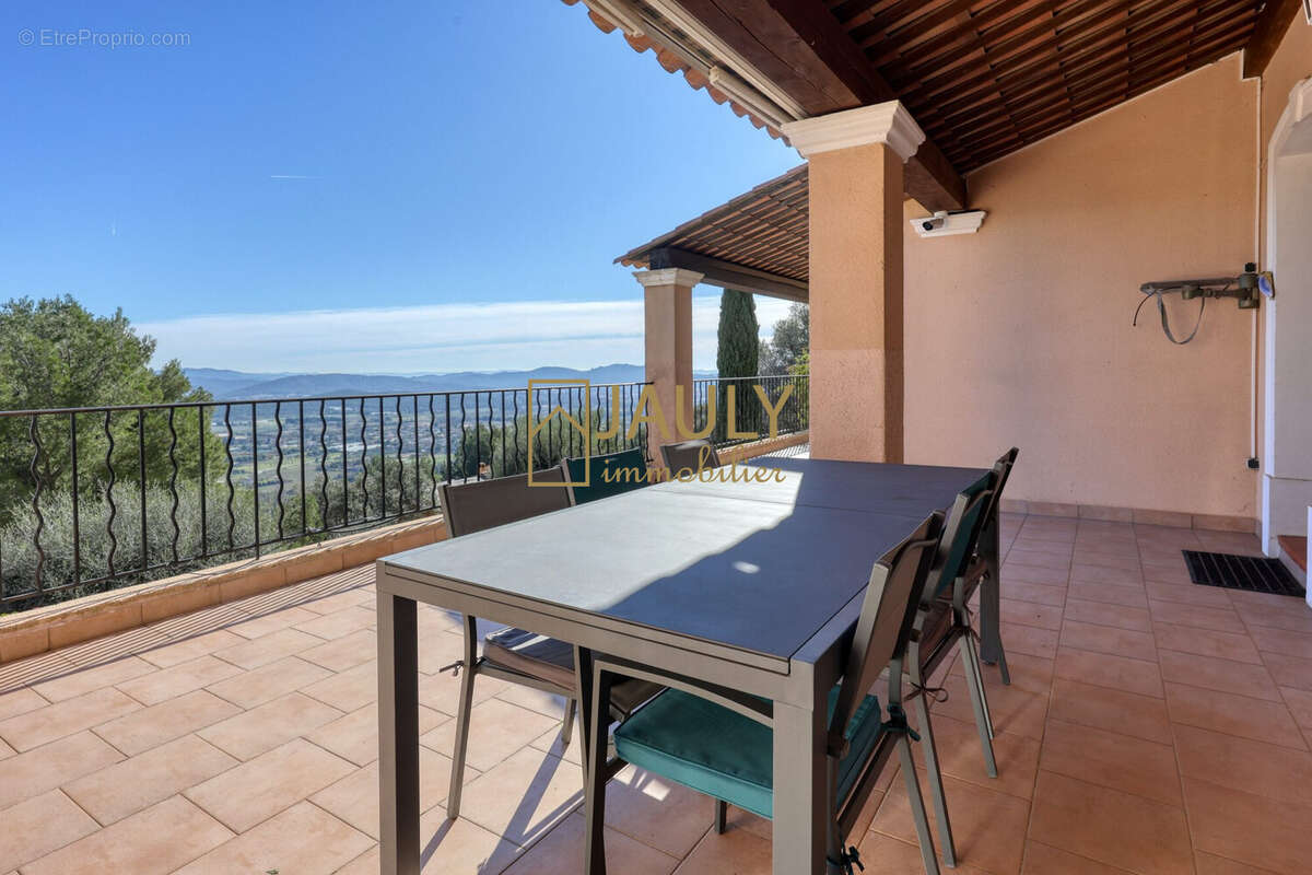 Maison à LA FARLEDE