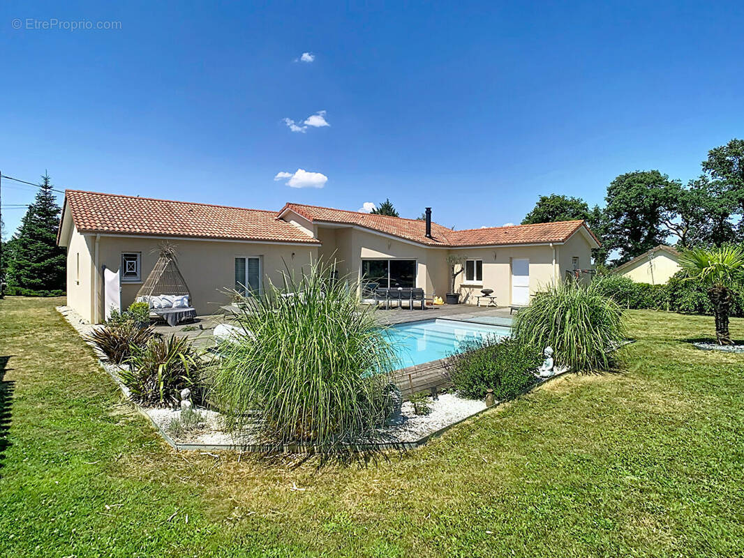 Maison à VEYRAC