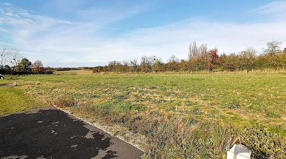 Terrain à SEVRES-ANXAUMONT