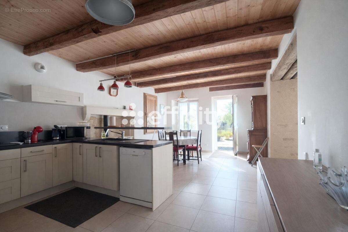 Maison 236 m² à Chaunay  - photo 21