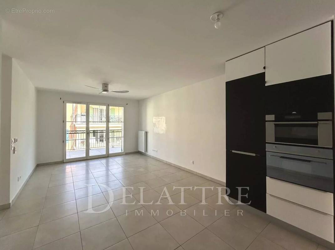 Appartement à ROQUEFORT-LES-PINS