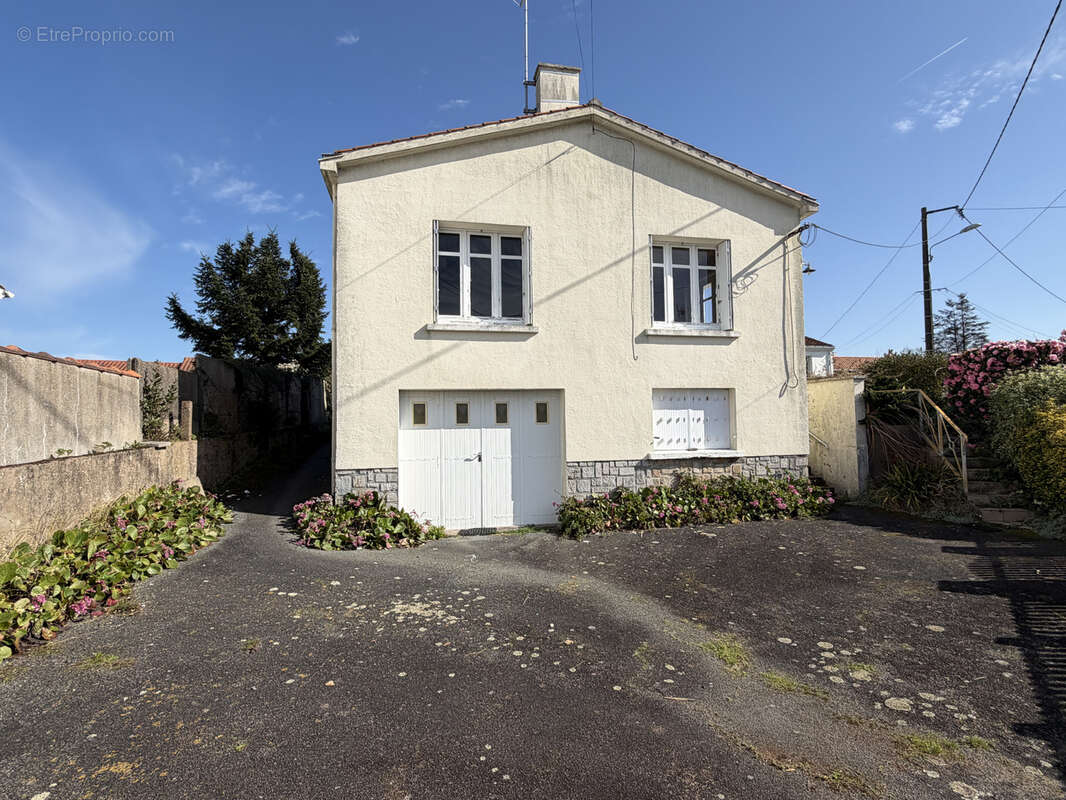 Maison à AIZENAY