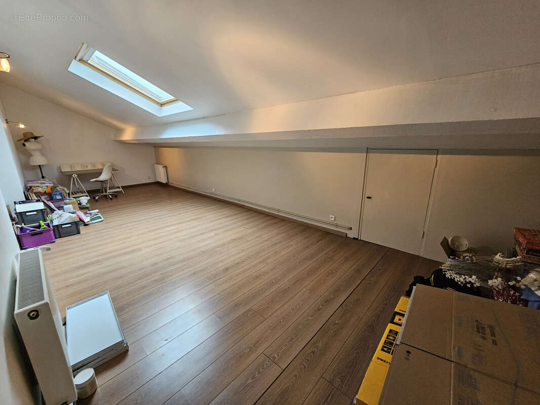 Appartement à LE COTEAU