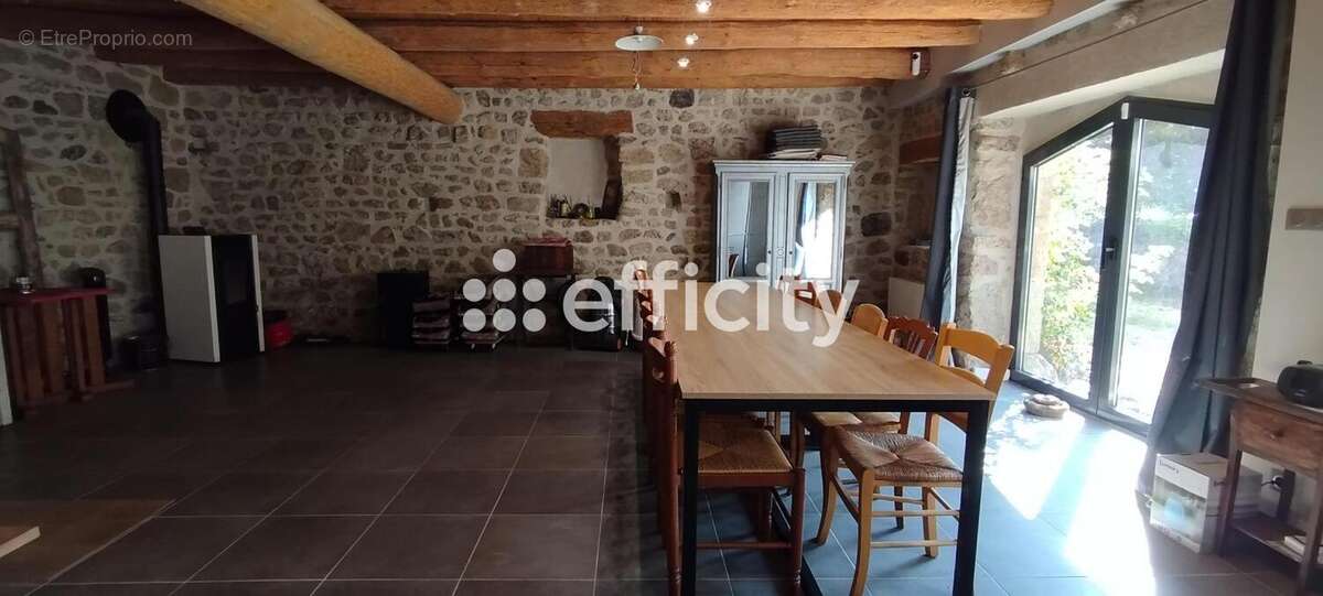 Maison 250 m² à Usson-En-Forez  - photo 5