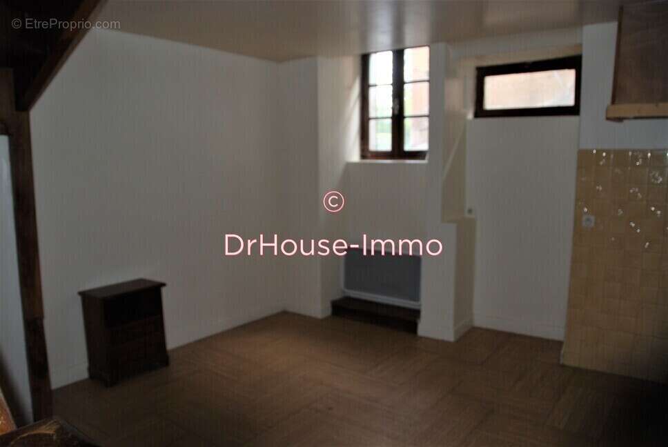 Maison à LACAPELLE-MARIVAL