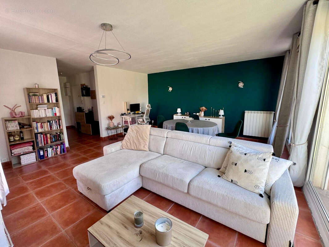 Appartement à MARSEILLE-9E