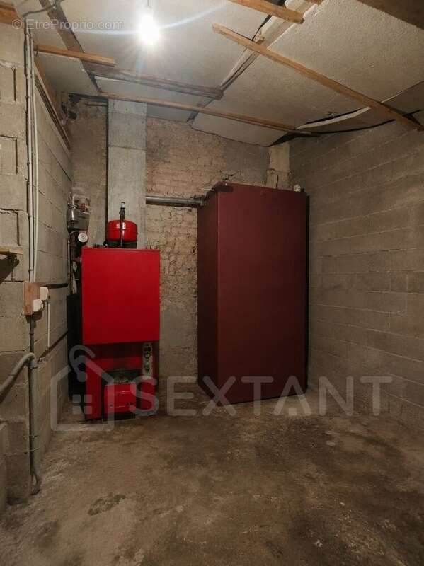 Maison de 120 m²  à rénover  4 chambres  grandes dépendances - photo 13