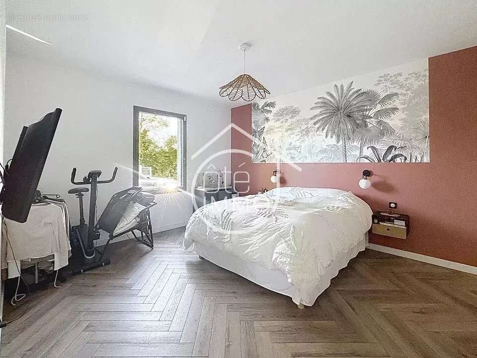 Maison à SAINT-JEAN-DE-BLAIGNAC