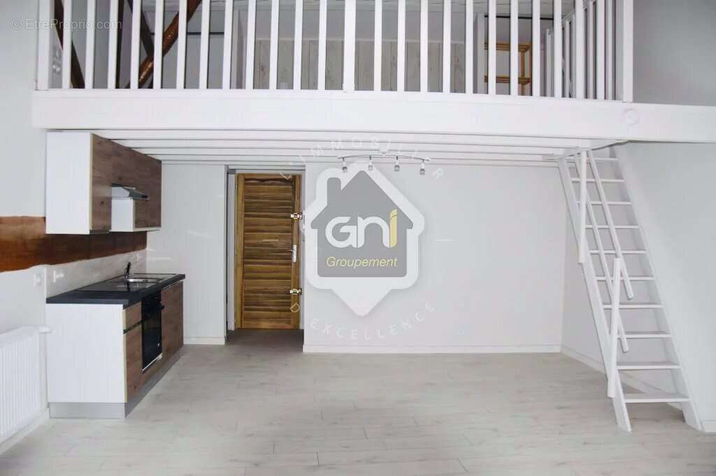 Appartement à ROGNONAS