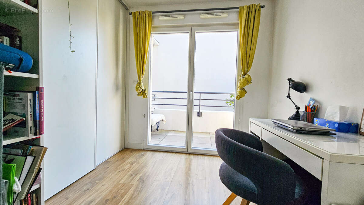 Appartement à SARTROUVILLE
