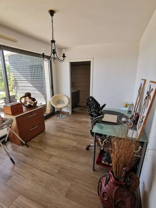 4 pieces dernier etage + terrasses - vue panoramique mer - chambrun - photo 21