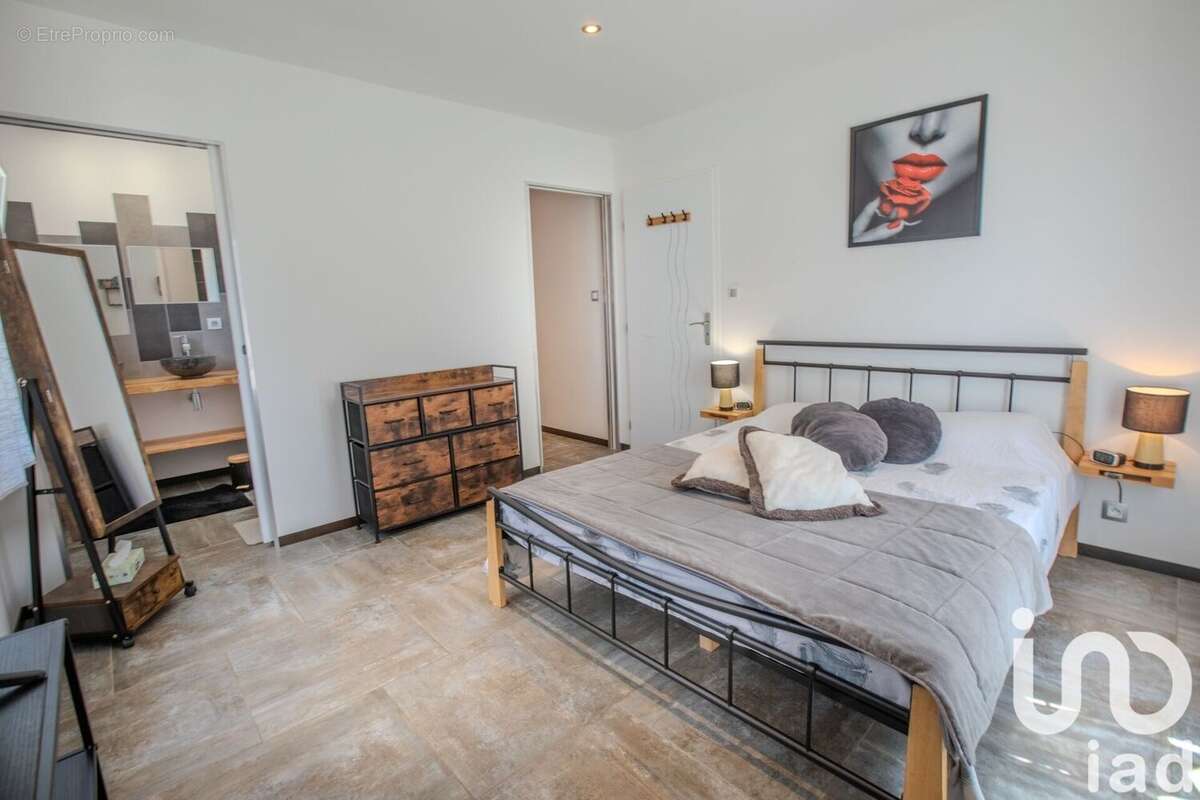 Photo 9 - Maison à GRILLON