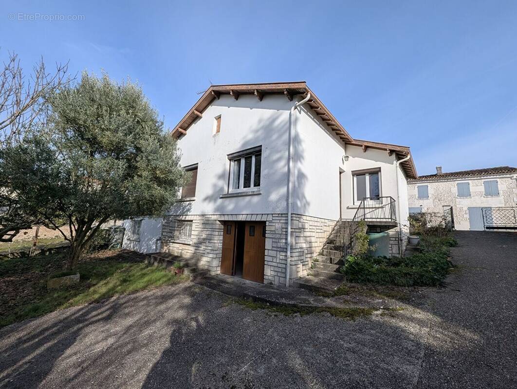 Maison à DOMPIERRE-SUR-CHARENTE