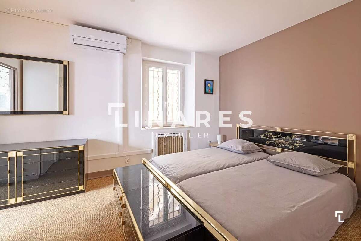 Appartement à MARSEILLE-1E