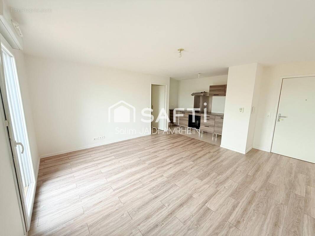Photo 1 - Appartement à BRIE-COMTE-ROBERT