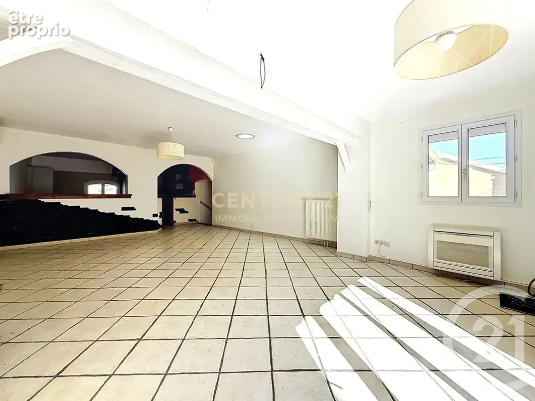 Maison 8 pièces 253 m² à vendre à Bourgoin-Jallieu (38300) - photo 4