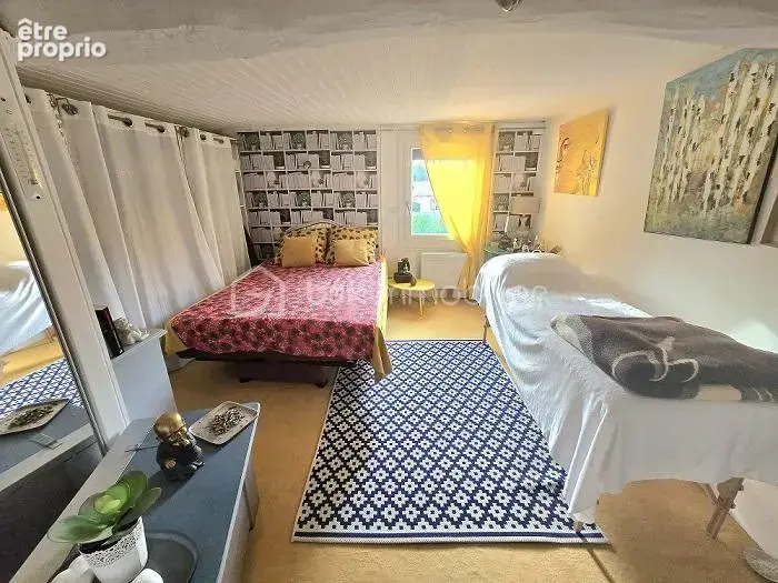 Magnifique propriete de 257 m2 avec 6 chambres, 4 sdb, piscine et un gite de 67 m2 avec 2 chambres !!! - photo 20