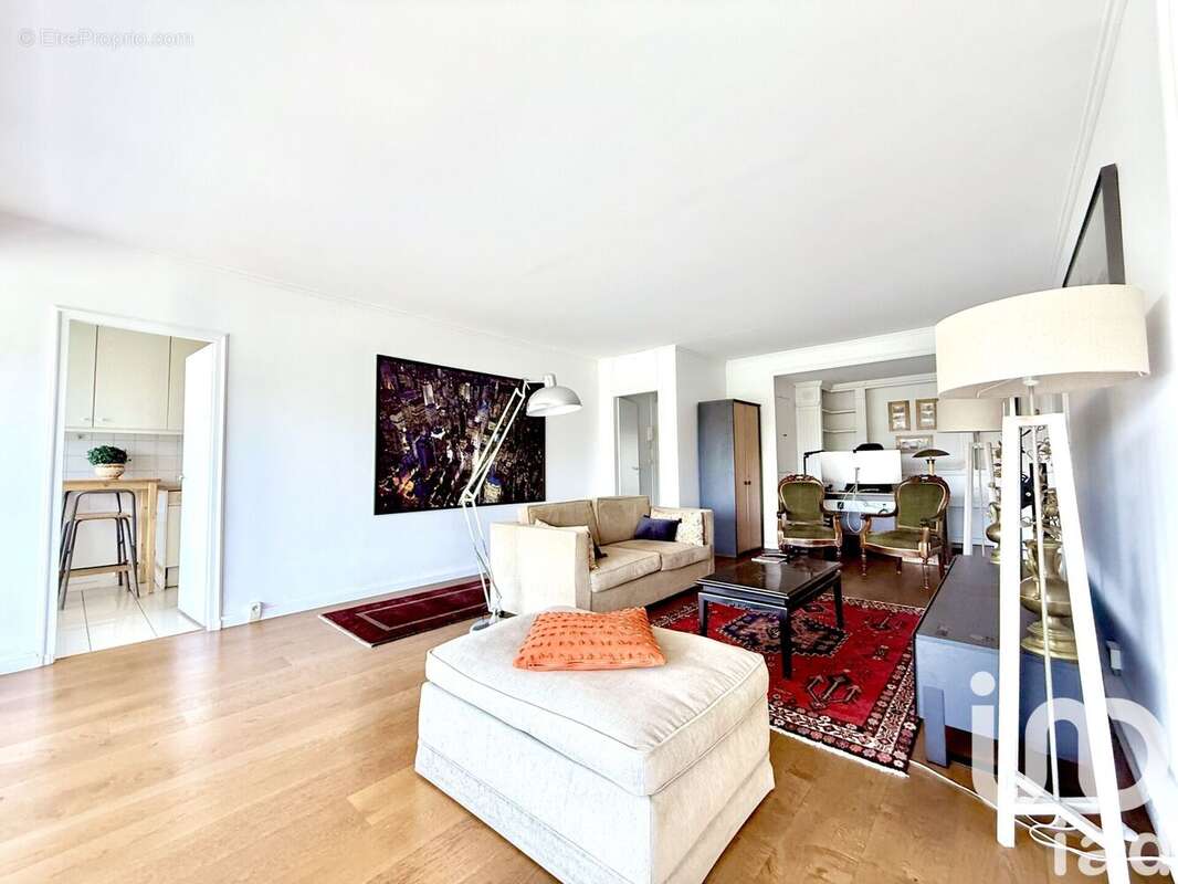 Photo 6 - Appartement à COURBEVOIE