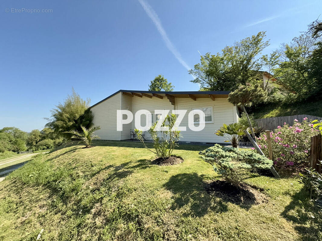 Maison à DONVILLE-LES-BAINS